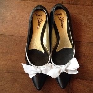 Well-loved Sam Edelman 1/2 inch kitten heels